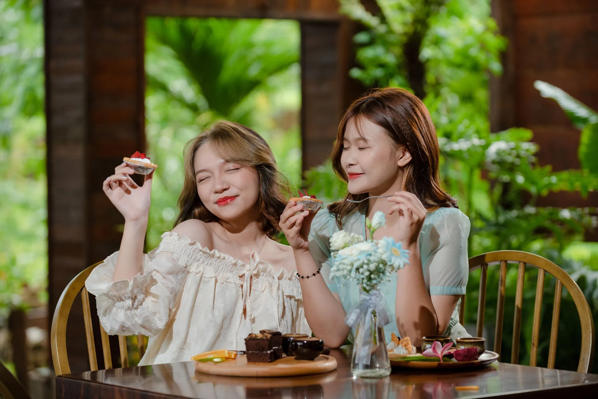 Trà chiều - Nét độc đáo đầy thi vị